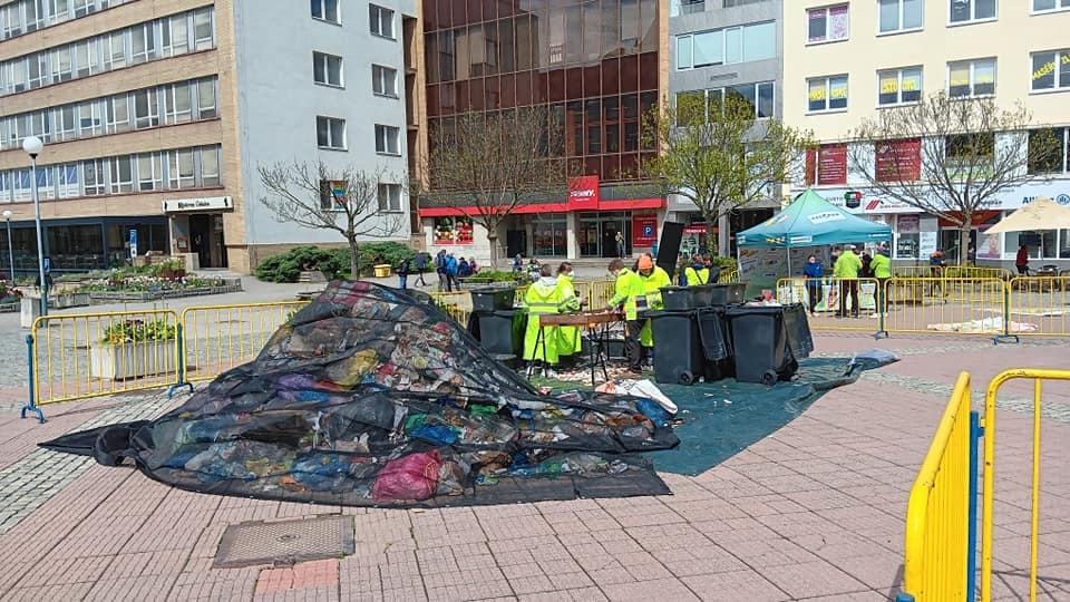 (VIDEO) Jak třídí Zlín? Rozbor odpadu ukázal, že pořád je co zlepšovat!
